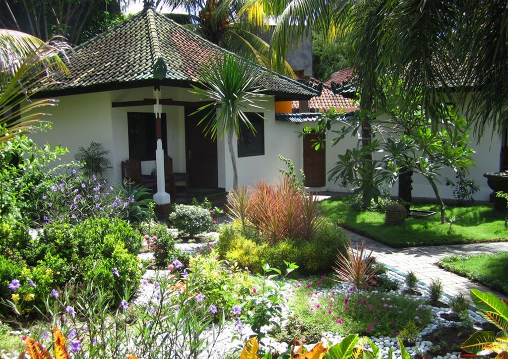 פדנגבאי Absolute Scuba Bali Dive Resort מראה חיצוני תמונה